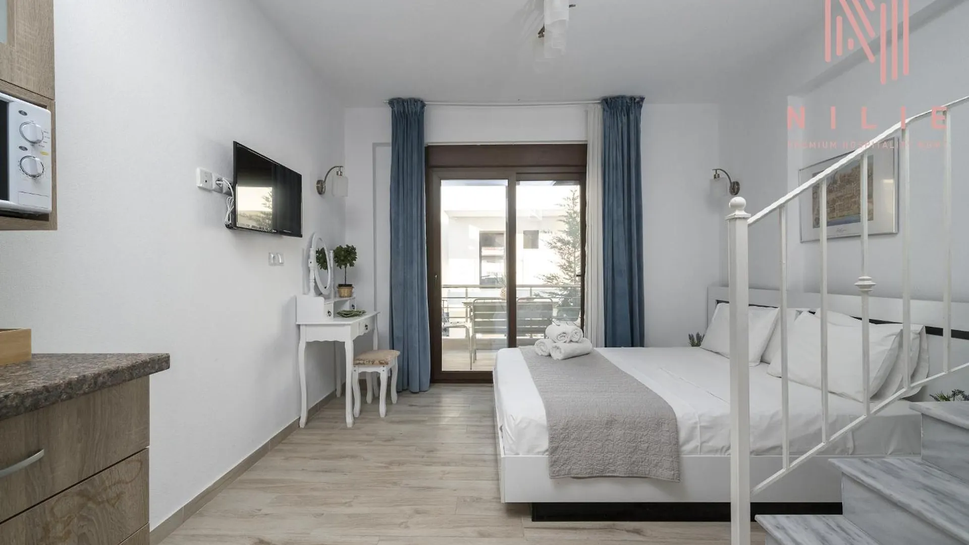 Azur Residences, Nilie Hospitality Mgmt Nikiti
