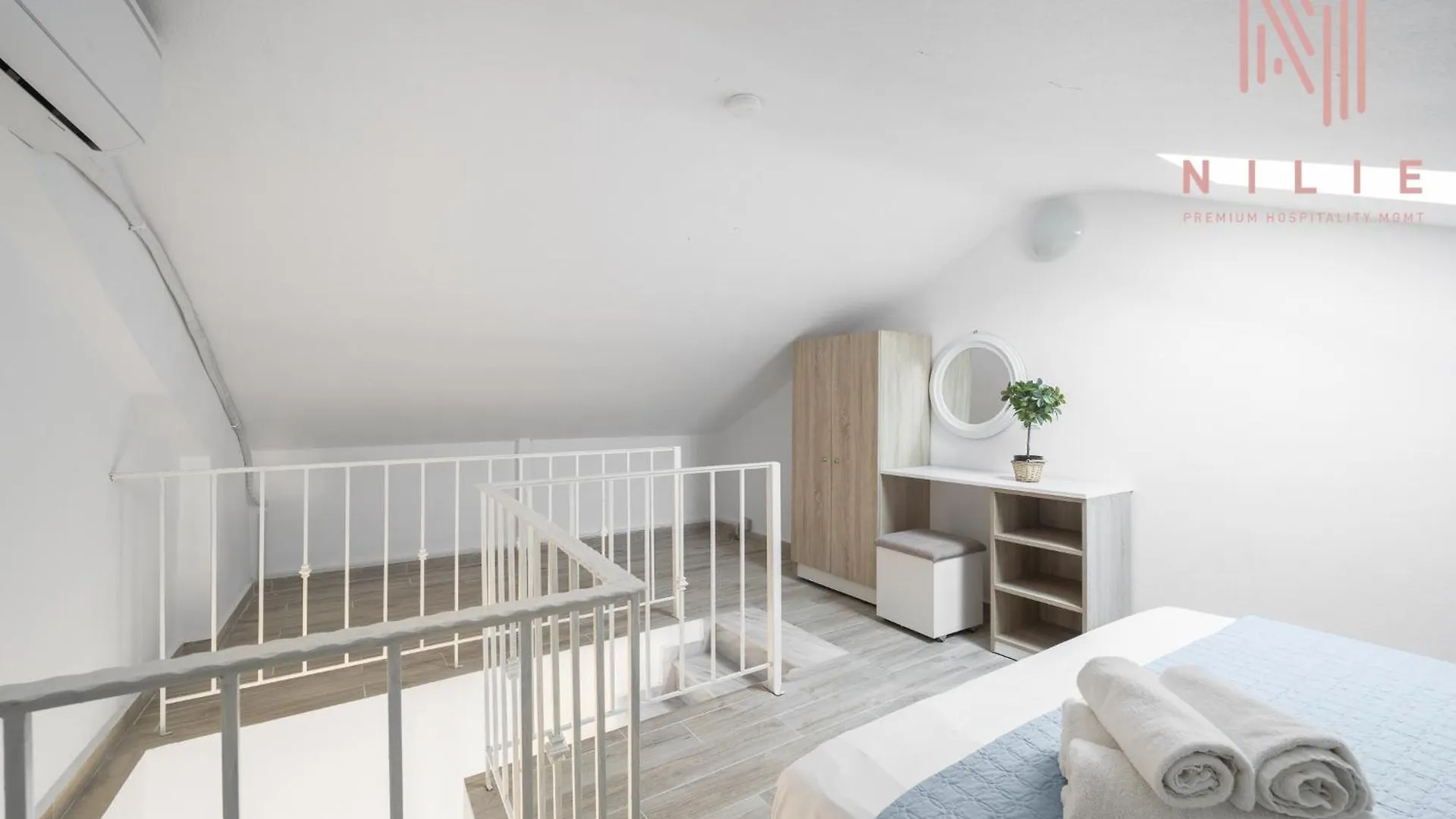 Azur Residences, Nilie Hospitality Mgmt Nikiti